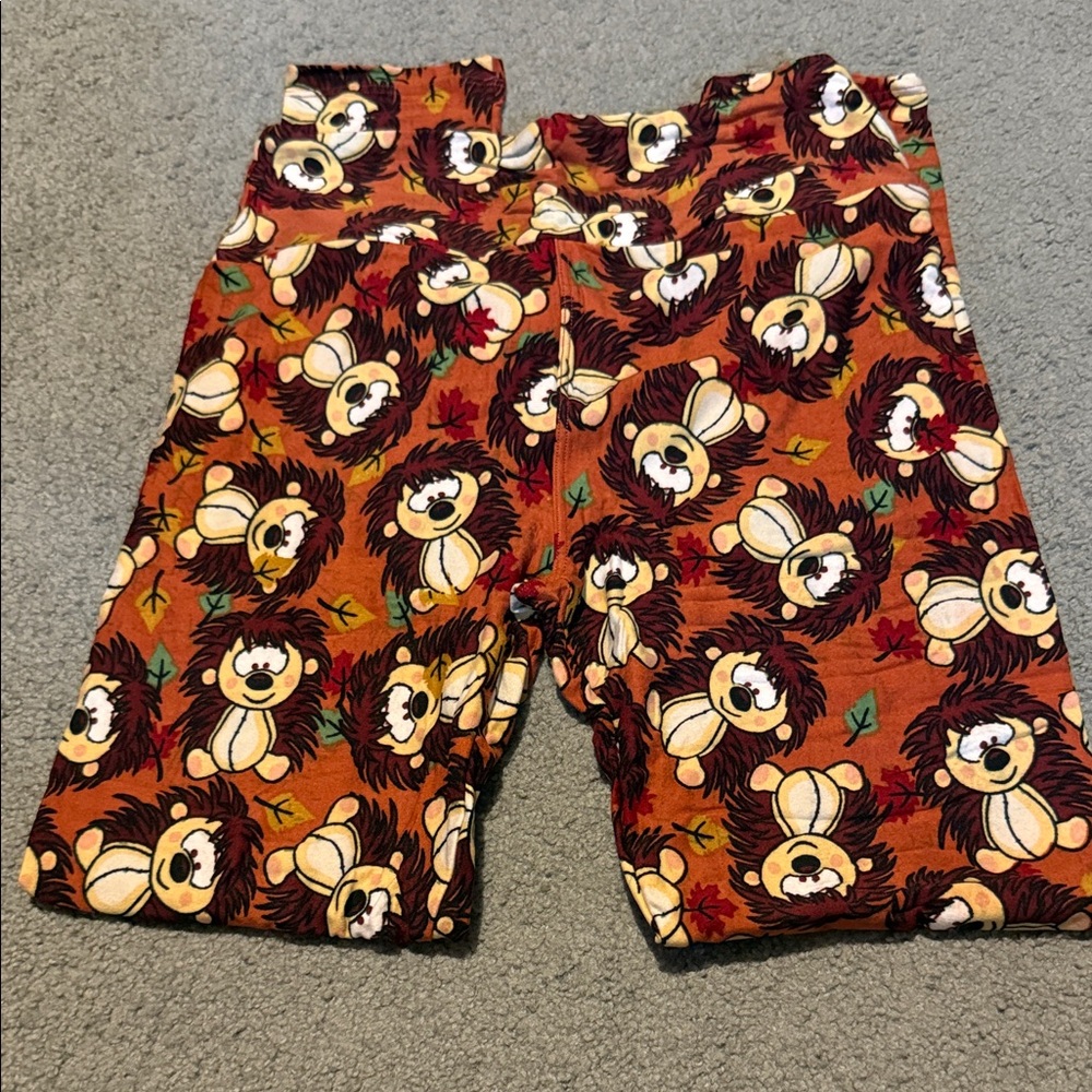 LuLaRoe Lion Print Leggings - Brown and Red
